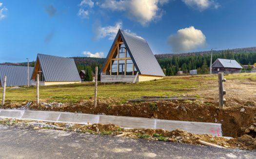 Cabană A-Frame finisată, Smida, 115 mp utili, teren 700 mp