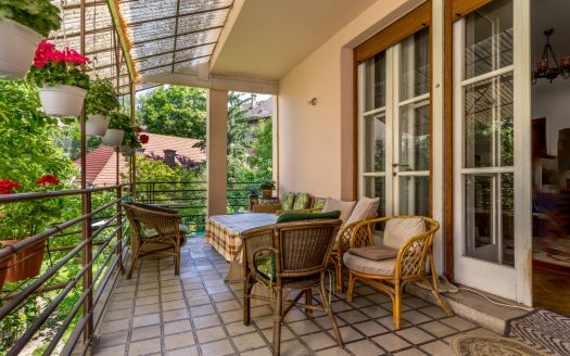 Apartament cu gradina in vila interbelica, Str. Crișan