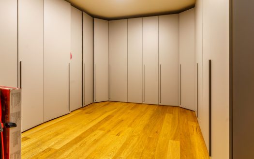 Apartament 3 camere cu grădină