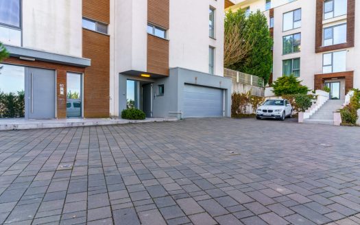 Apartament 3 camere cu grădină