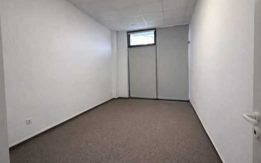 Spațiu comercial / birouri de vanzare – Piata 1 Mai