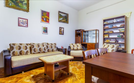 2 camere spațioase, 70 mp + parcare, la 3 min de Facultatea de Litere