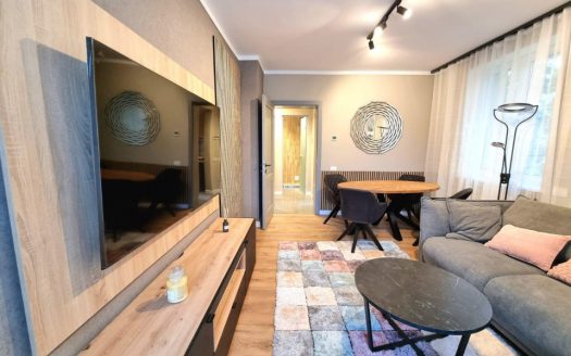 Apartament cu 2 camere de inchiriat – Centru