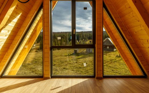 Cabană A-Frame finisată, Smida, 115 mp utili, teren 700 mp