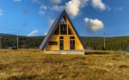 Cabană A-Frame finisată, Smida, 115 mp utili, teren 700 mp