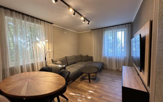 Apartament cu 2 camere de inchiriat – Centru