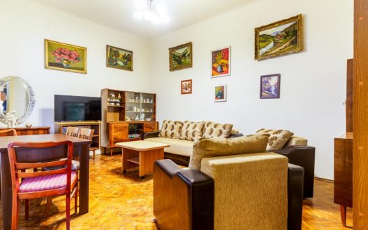 Apartament spațios, cu farmec aparte,str Horea, la 3 min de Fac de Litere