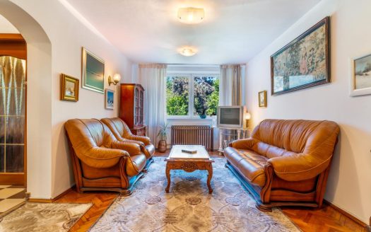 Apartament 3 camere semidecomandate | Plopilor Vechi