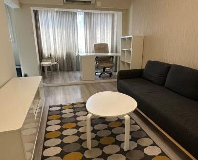 Garsonieră de închiriat – Centru-  Piața Mihai Viteazu